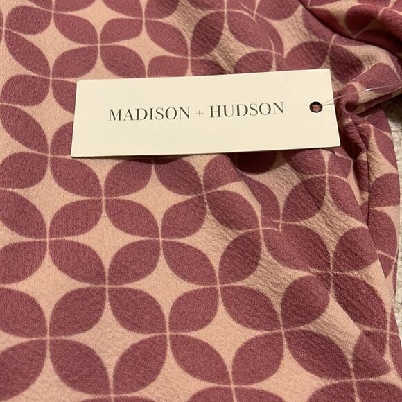 NWT- Madison + Hudson - 1X. - Picture 6 of 7